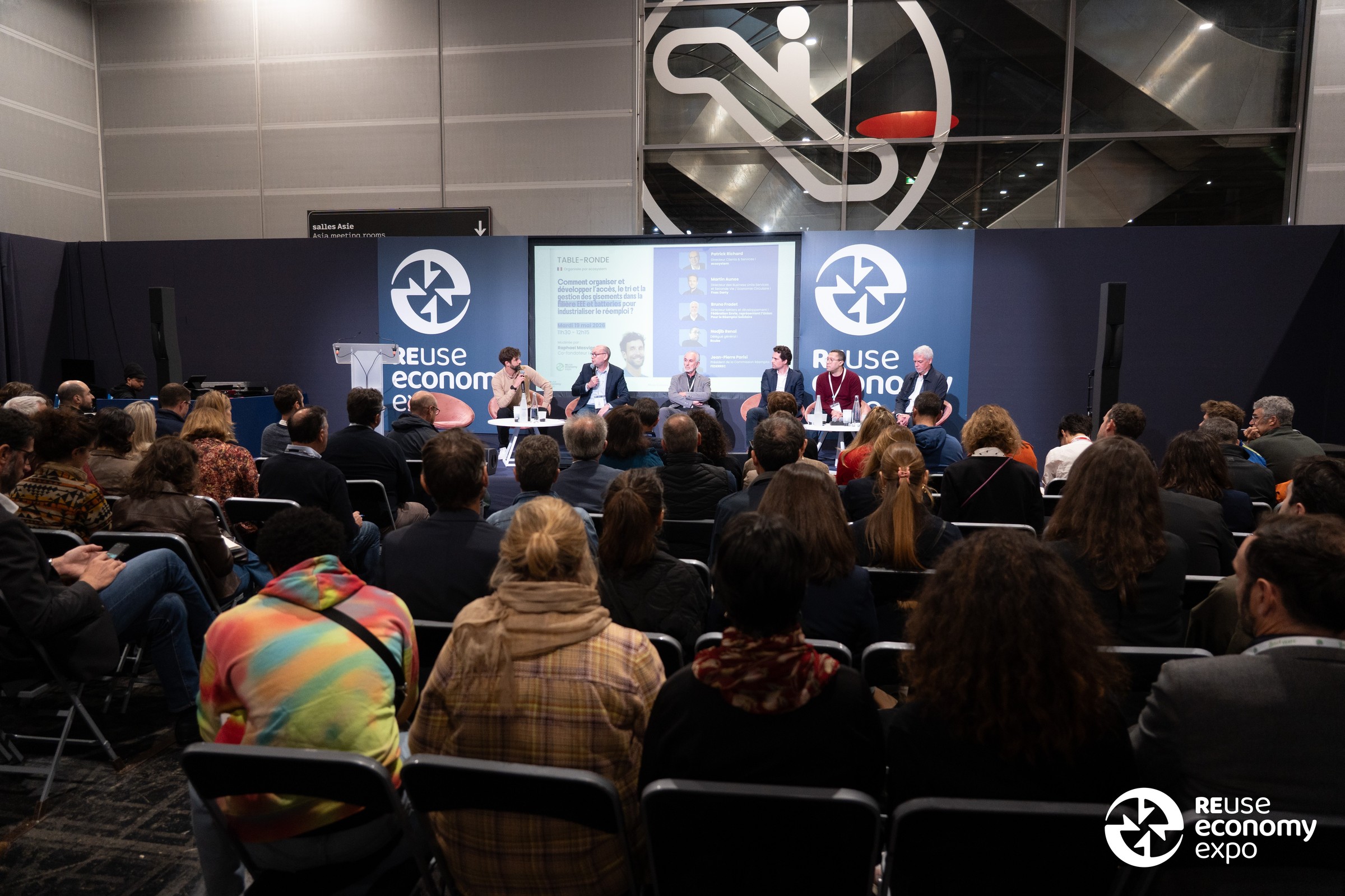 30+ Conferences and Keynotes in the Conference Areas
